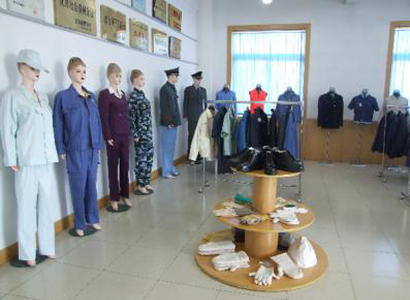 工作服、工作鞋及小劳保